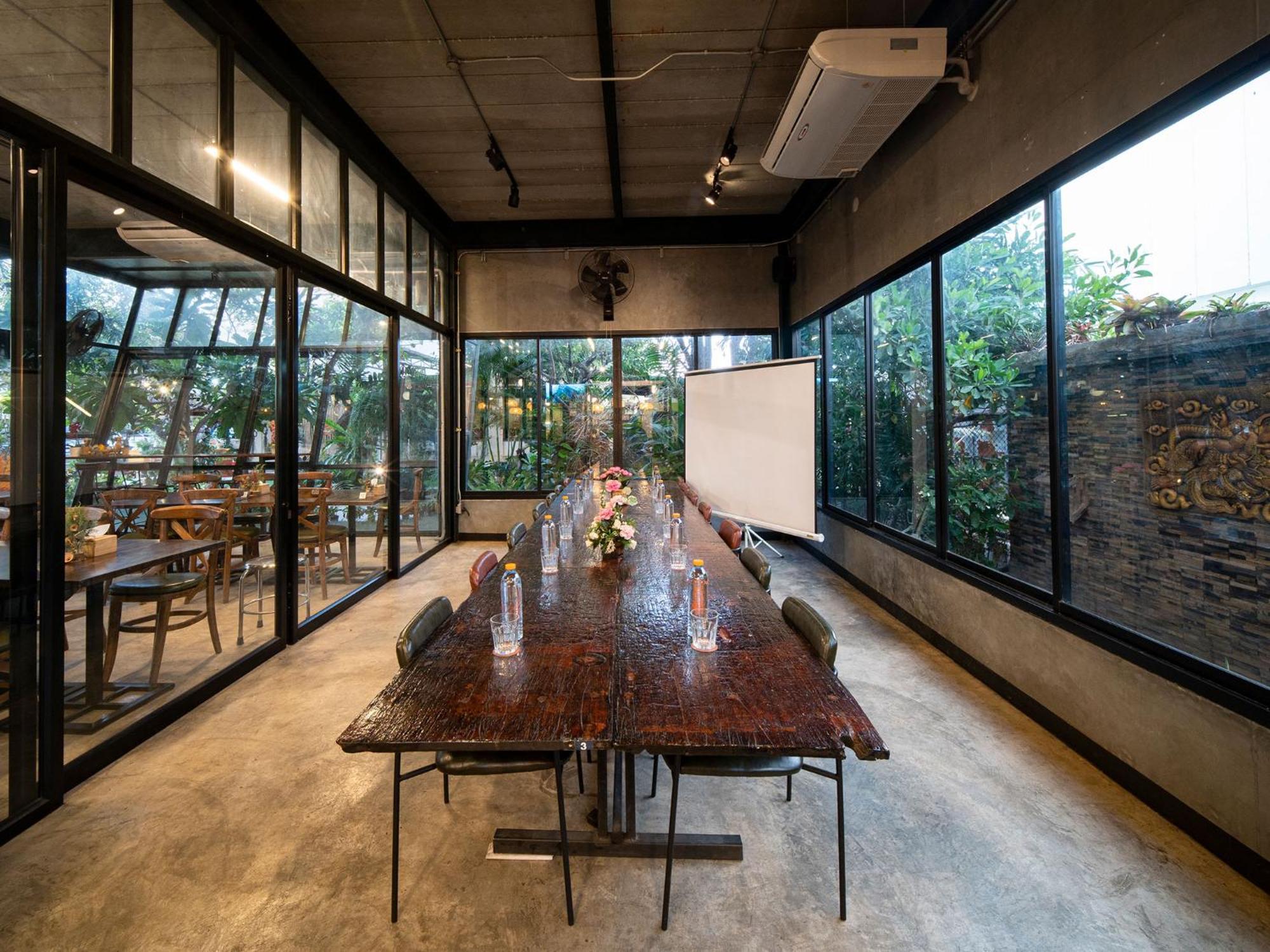 Nakhonratchasima Crystal Resort Korat מראה חיצוני תמונה